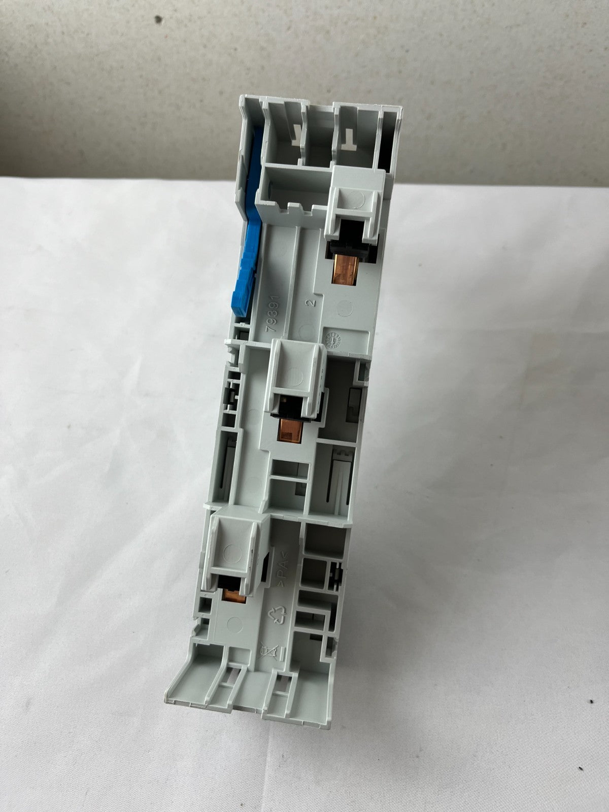 Wöhner 32441 EQUES EasyConnector Busbar Adapter 32A 690V 60Classic New