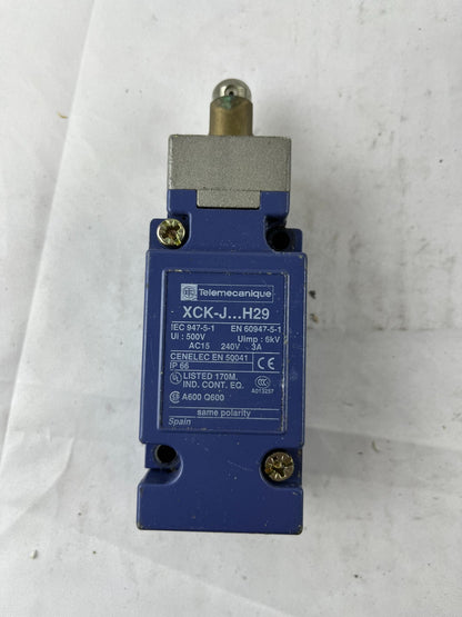 Telemecanique XCK-J H29 Limit Switch with ZCK-E67 Roller Plunger Head 240V 3A