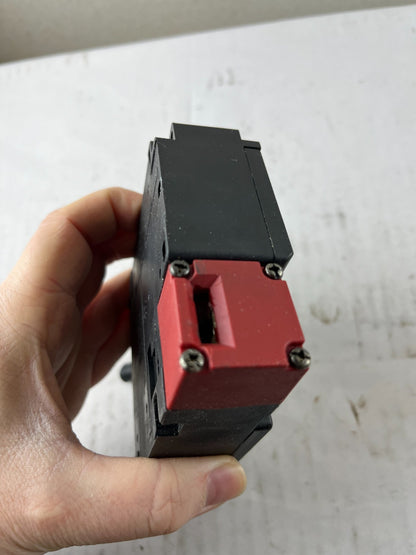 Omron D4NL-4EFG-B Guard Lock Safety Door Switch 24VDC 1300N IP67 Used Spare