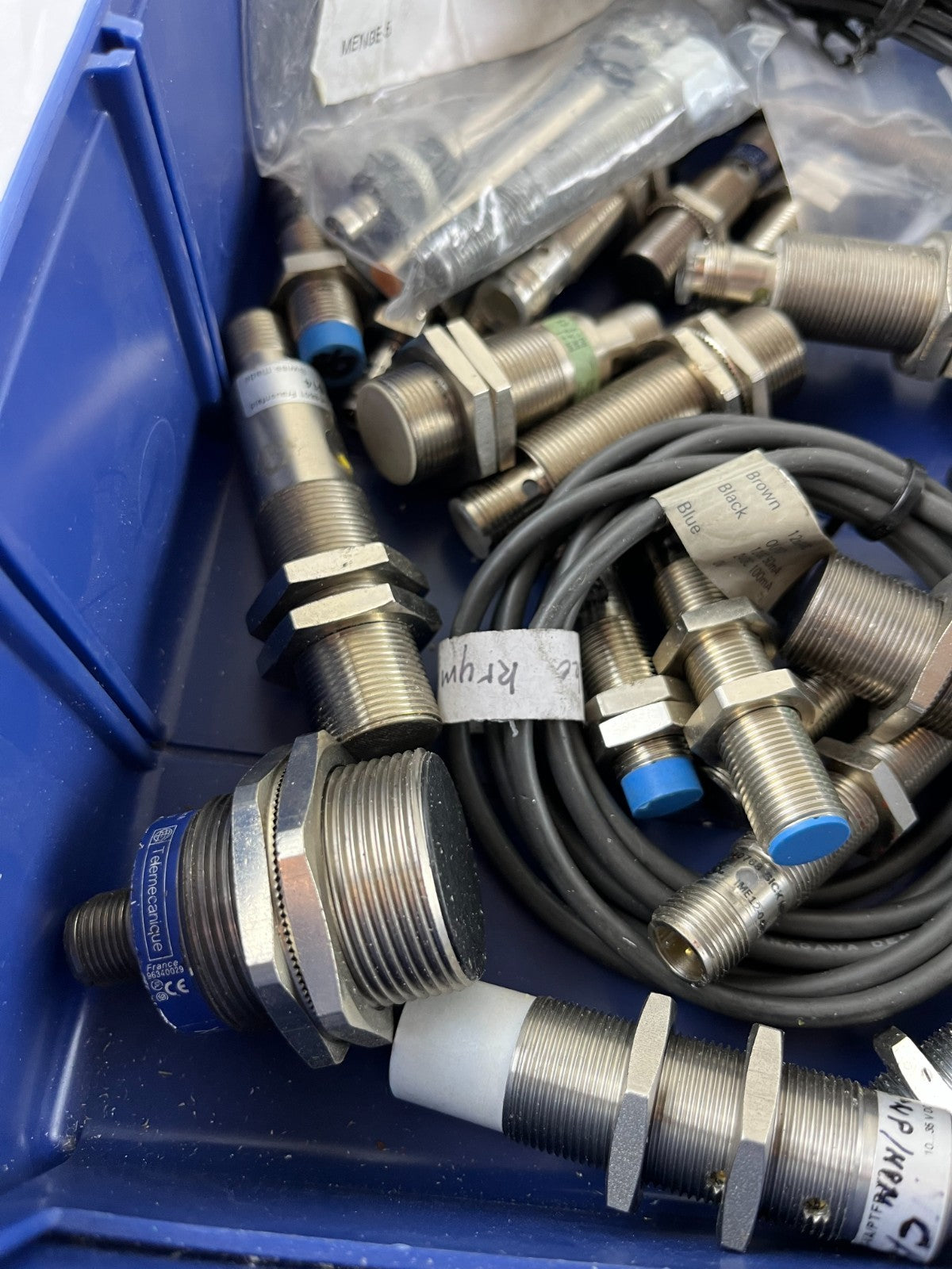 Mixed Proximity Sensor Lot 25pcs Telemecanique Schneider M18 M30 Used + New