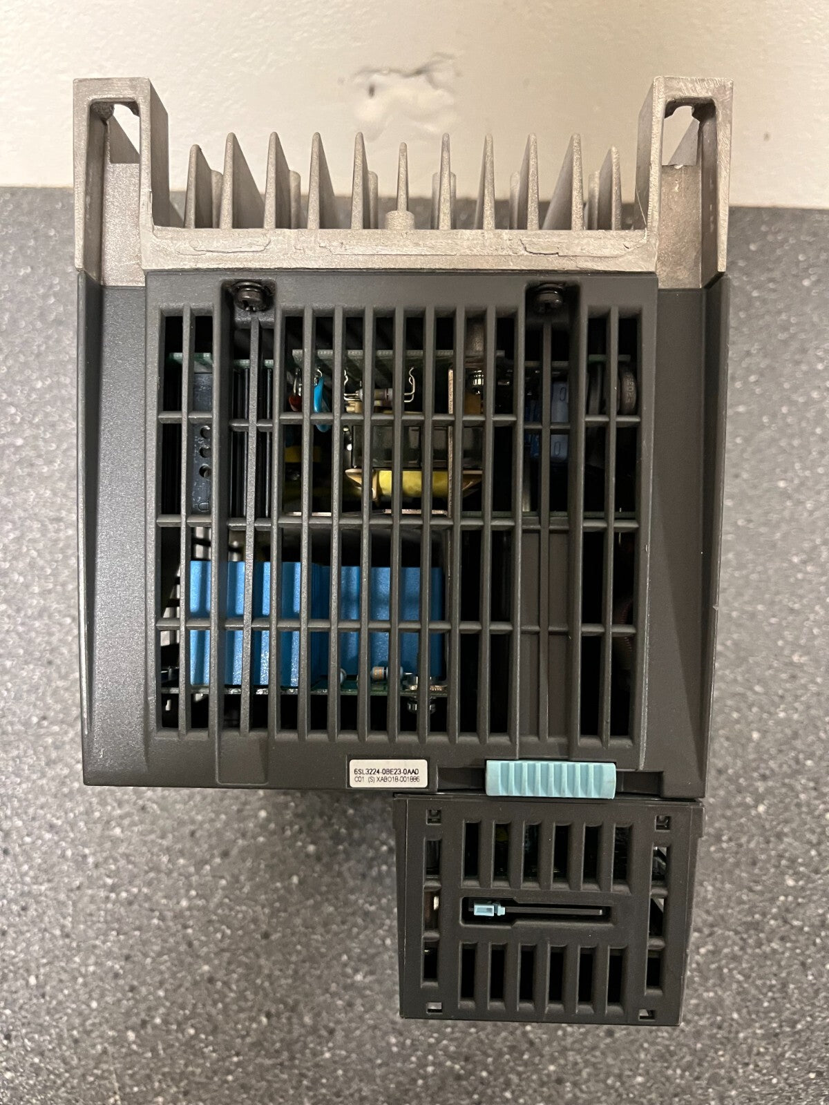 Siemens Sinamics Power Module 240 6SL3224-0BE23-0AA0 3kW VFD 380-480V Variable