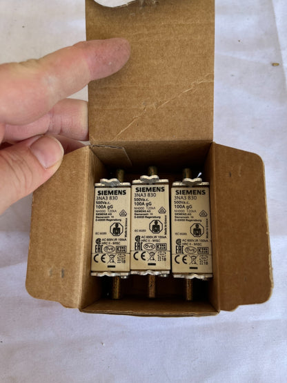 Siemens 3NA3 830 NH000 Fuse Link 100A gG 500V New 3 Pcs Spare Units