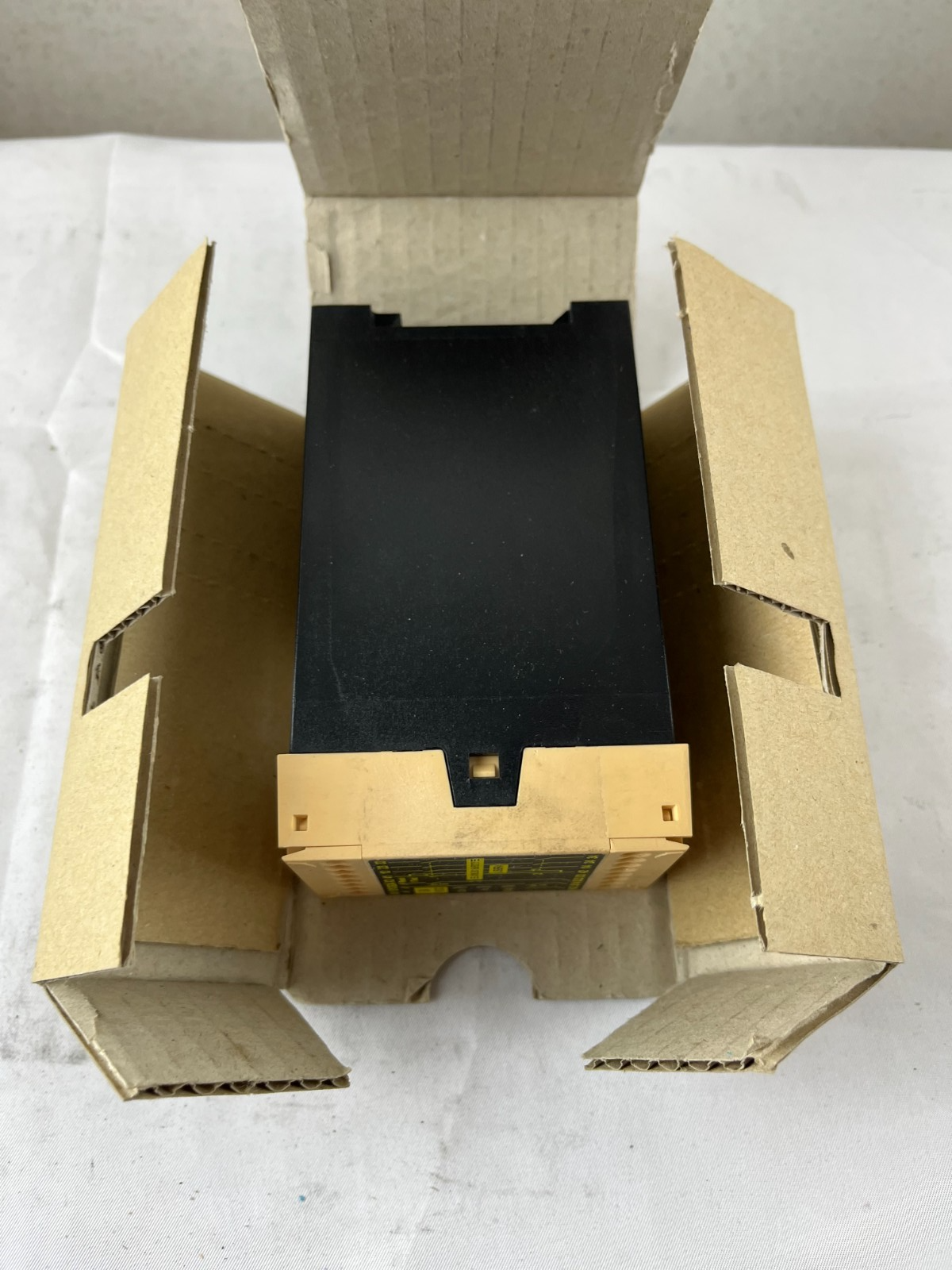 Jokab Safety JSBR4 Safety Relay 24 VDC 3NO/1NC NEW in Box Spare Part