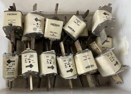 Bussmann Damat NH 250A 500V HL GG Fuses Lot Of Approx 20 Used Spare Units