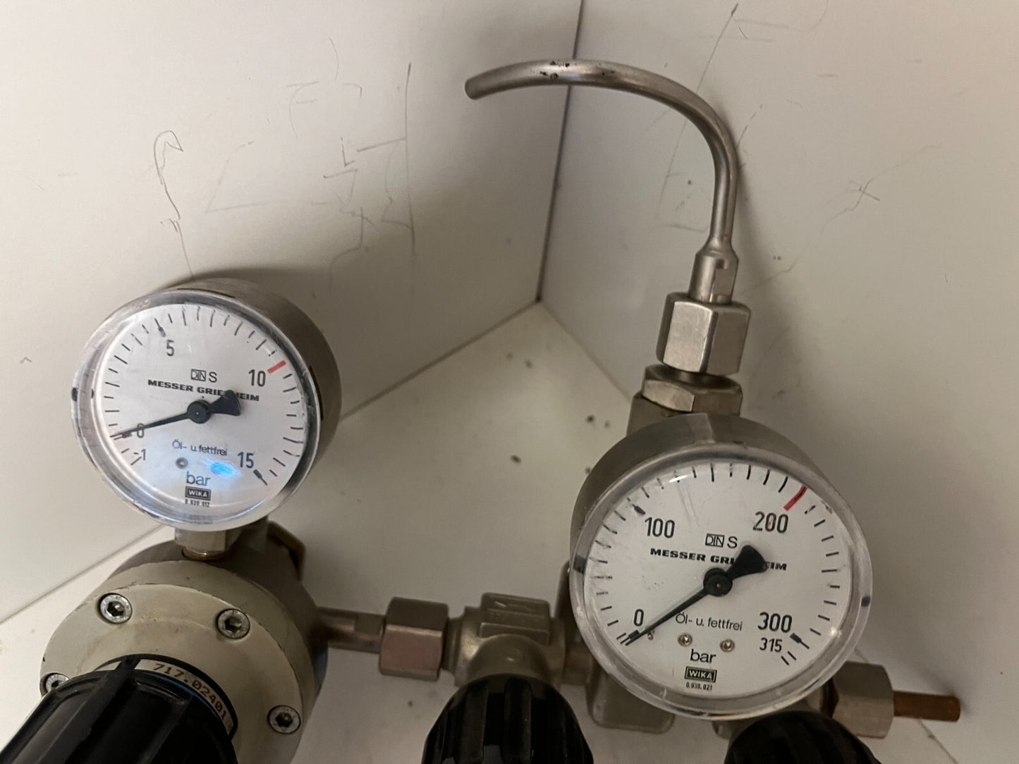 Messer Griesheim Oxygen Regulator Dual-Stage 315bar/10bar WIKA Gauge Used