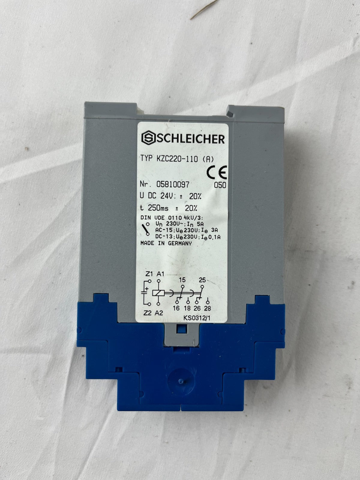 Schleicher KZC220-110 A Time Delay Relay NEW 24V DC 250ms Socket Germany Made
