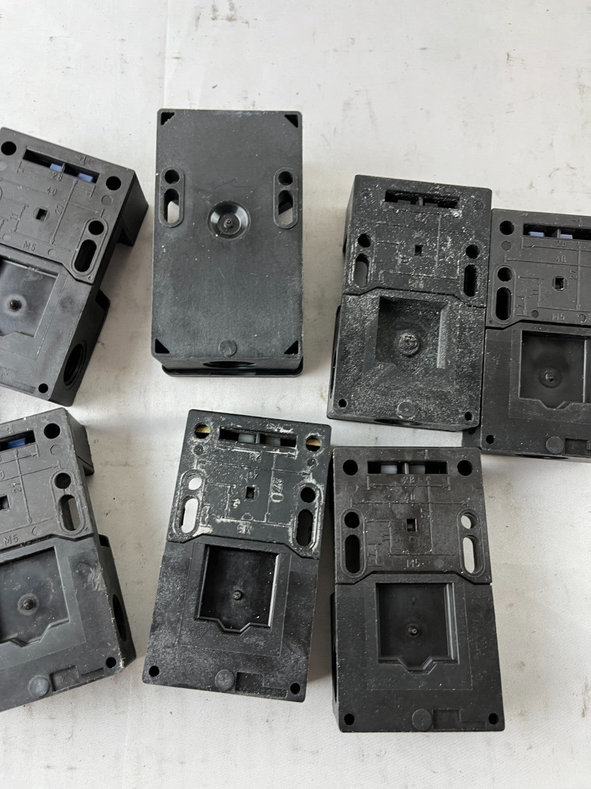 Schmersal AZ16 Safety Interlock Switch Lot 9pcs AZ16-02zvrk M16 IP67 Used Spares