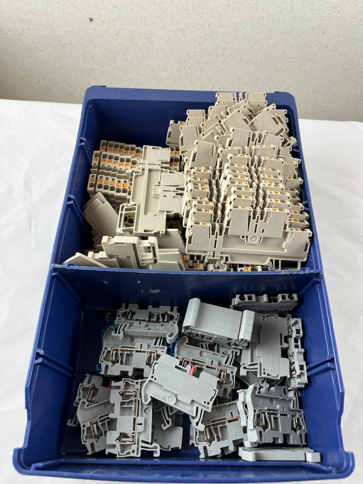 Phoenix Contact DIKD 1.5 Disconnect Terminal Block Lot aprox 75pcs Used Grey DIN