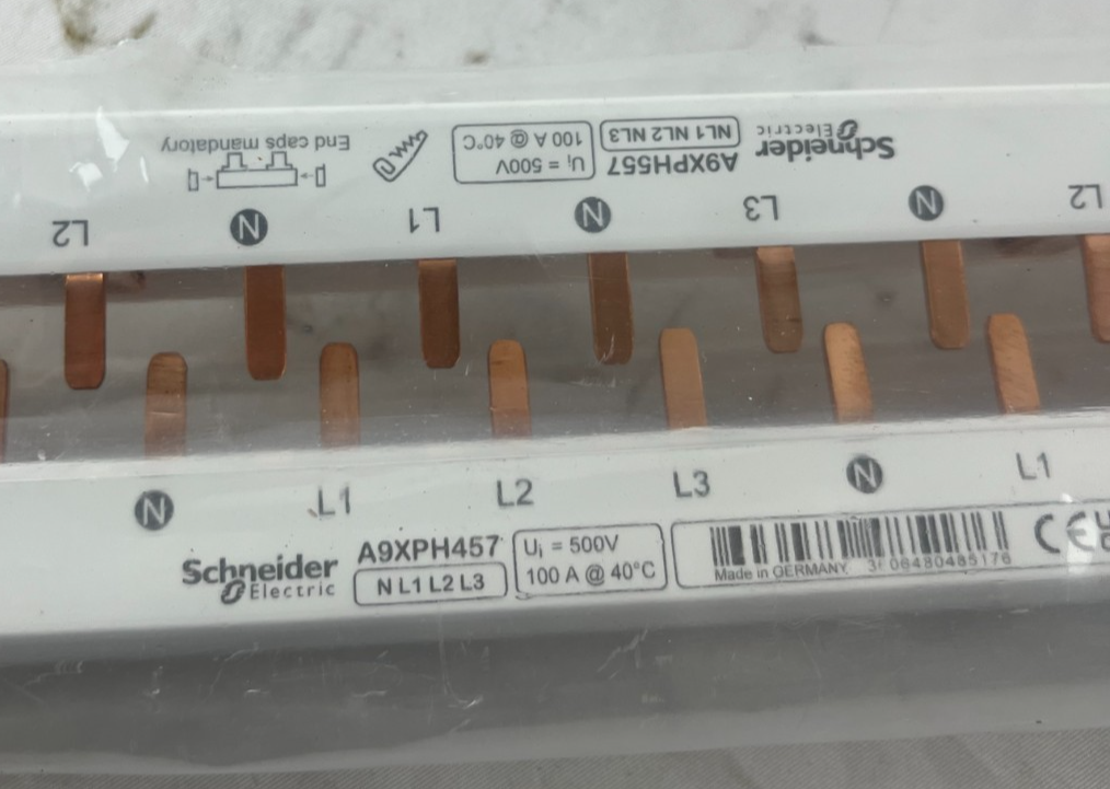 Schneider Acti9 A9XPH457 3L+N 100A 415V 57‑Module Comb Busbar Lot of 2x New