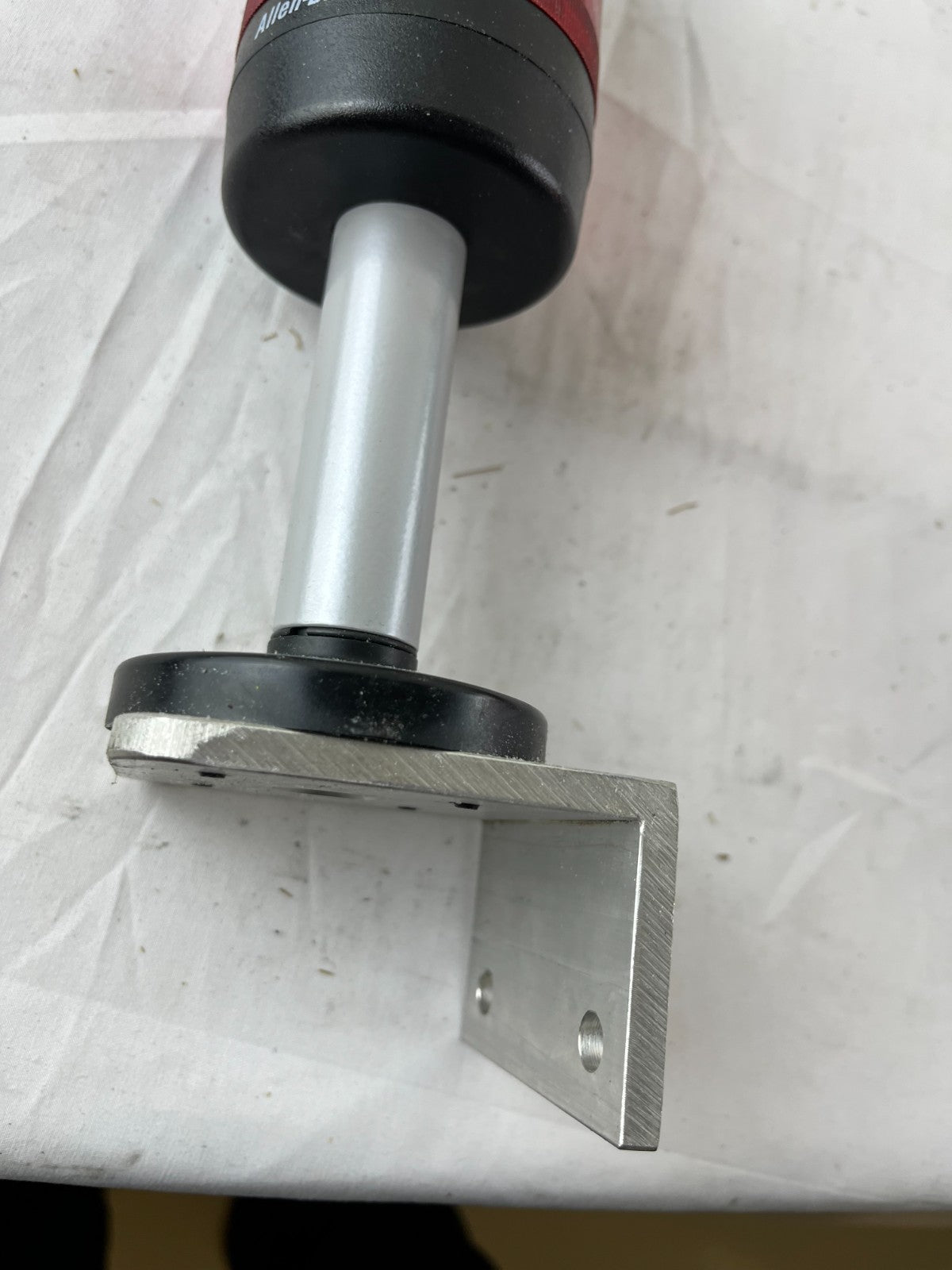 Allen-Bradley 856T 70mm Stack Light RED Module Pole Bracket Mount NEW Rockwell
