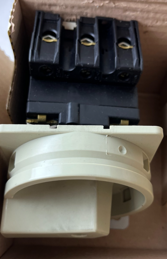 Klöckner Moeller Rotary Main Switch 3-Pole Cabinet Isolator New Open Box
