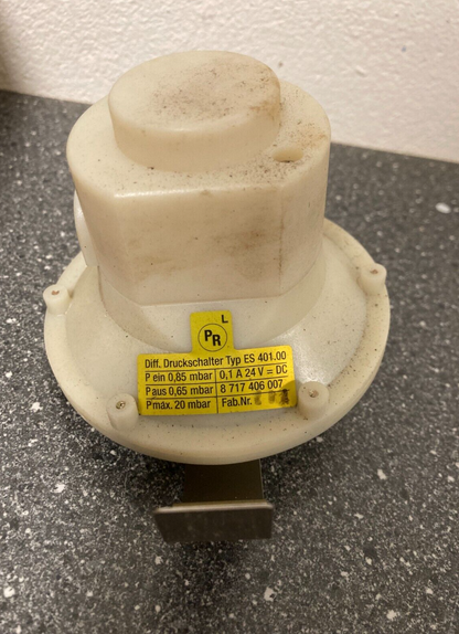 Bosch Junkers PN: 87174060900 PG42 Gas Boiler Pressure Differential Switch NOS