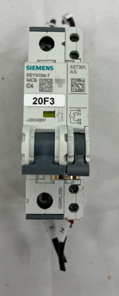 Siemens 5SY4104-7 MCB C4 230/400V + 5ST3010 Auxiliary Switch, 4A 1-Pole, Used