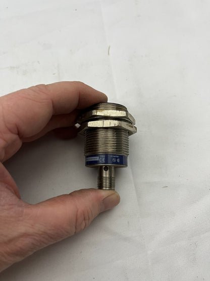 Bundle of 5x Telemecanique XS1N30PA349D Inductive Proximity Sensors M30 20mm