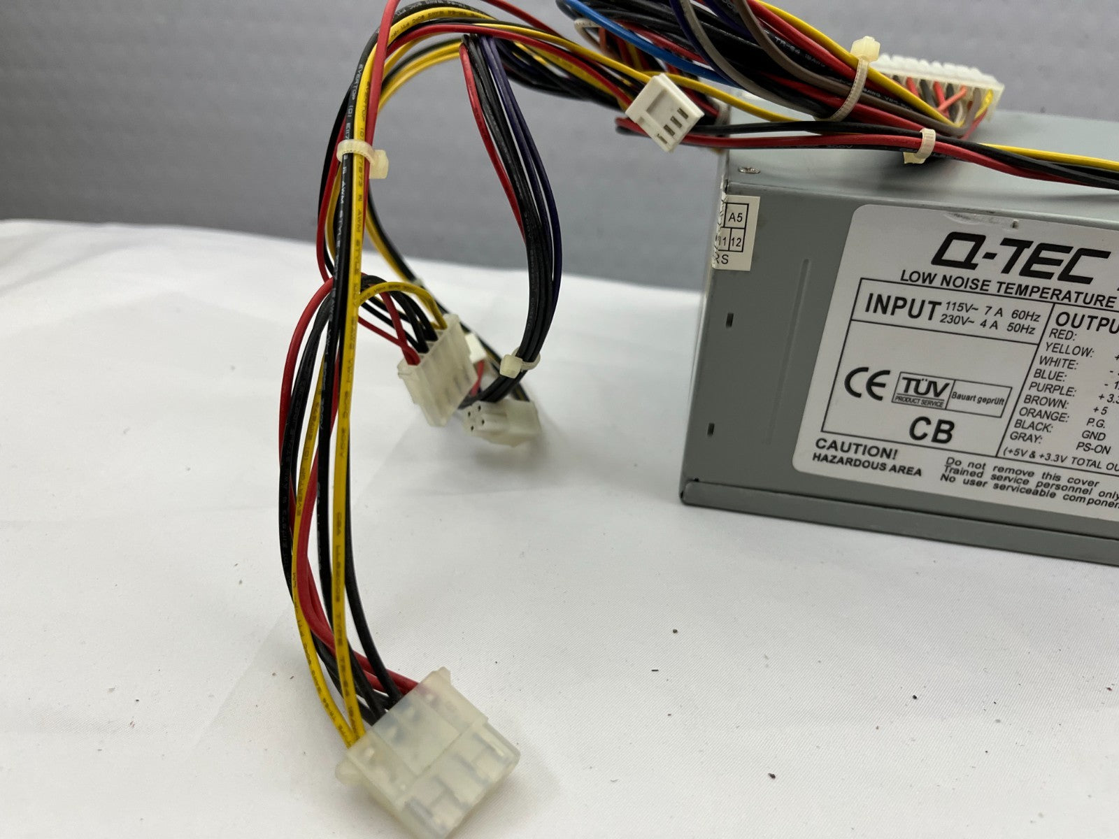 Q-Tec ADT-350 ATX 350W Low Noise Temperature Controller Power Supply – Used