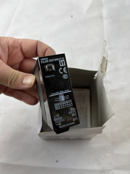Omron E3JM-DS70M4T-G Photoelectric Switch 24-240VAC/DC New in Box