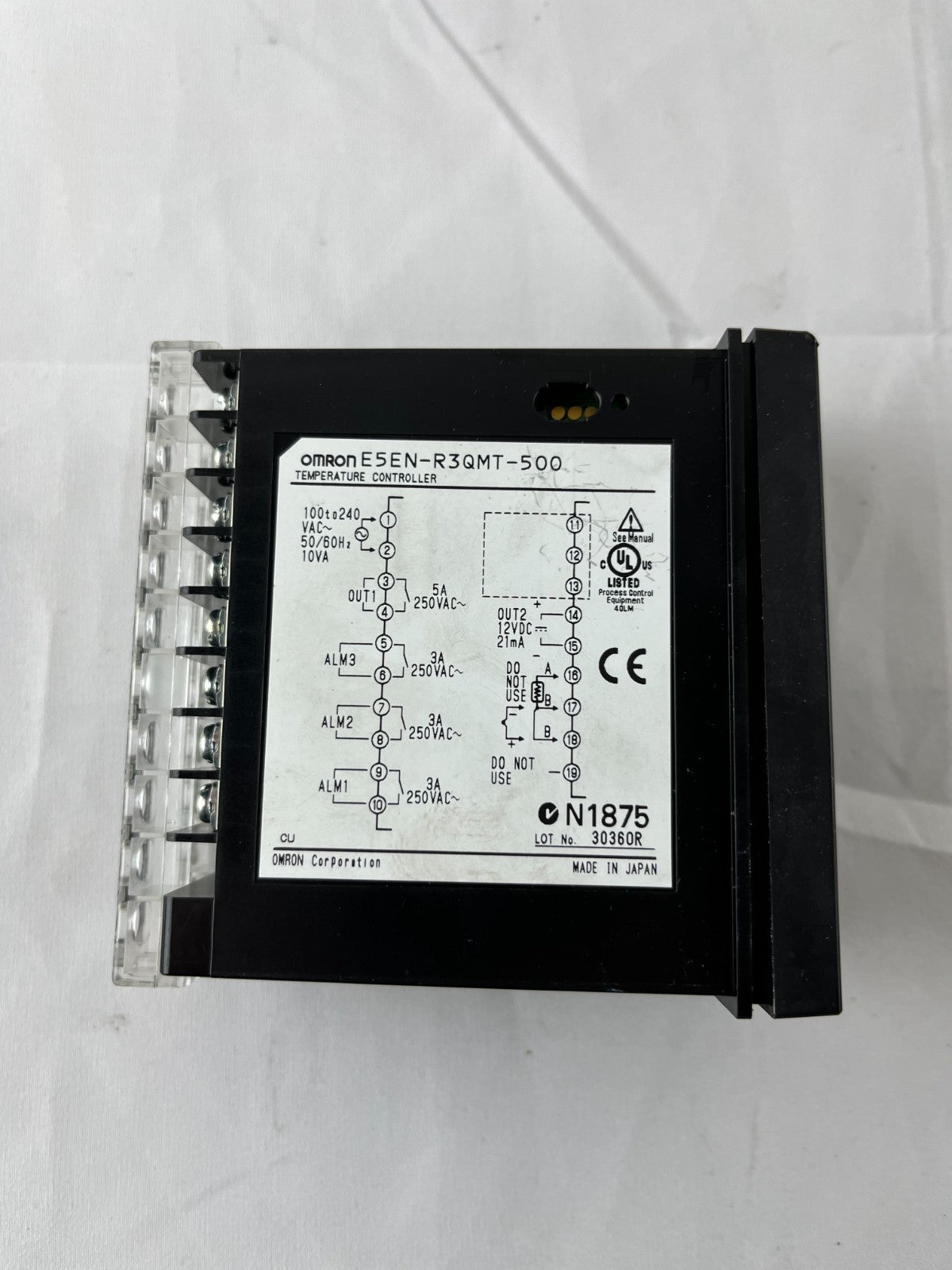 Omron E5EN-R3GMT-500 Digital Temperature Controller PID 48x96mm 3-Output Japan