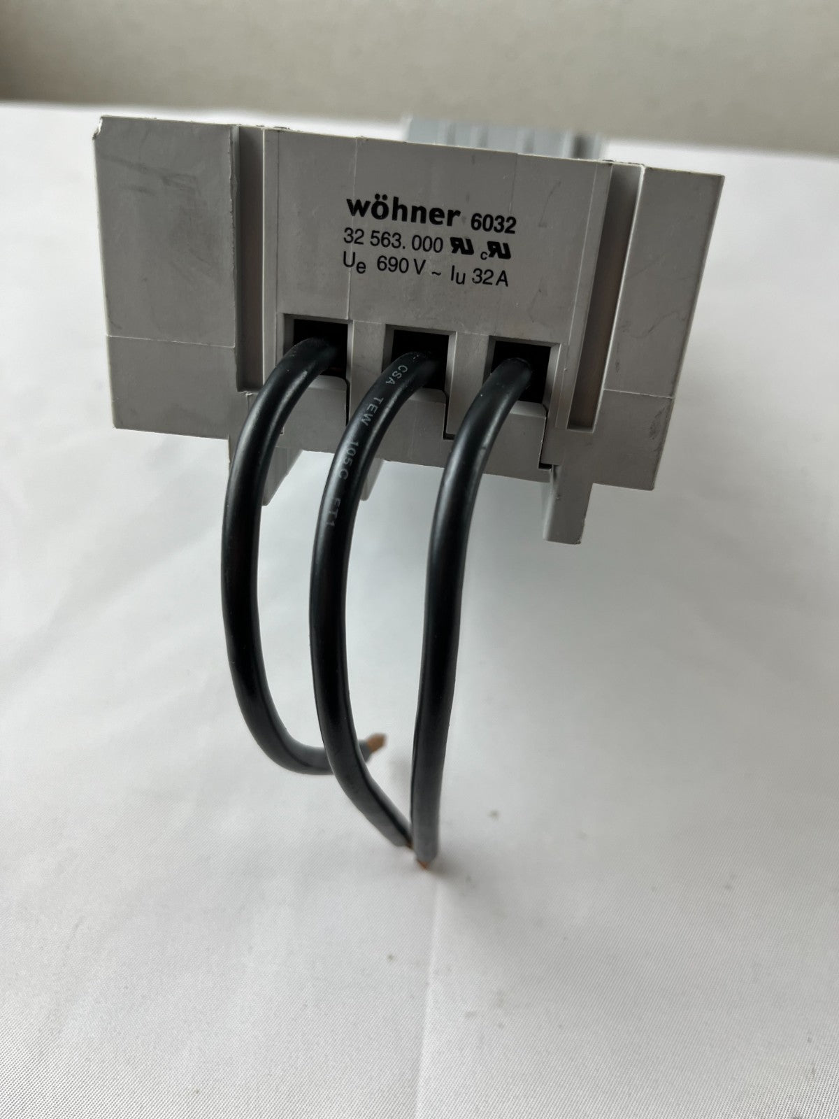 Wöhner 32 563.000 6032 Busbar Adapter Fuse Block 32A 690V 3‑Pole New Spare