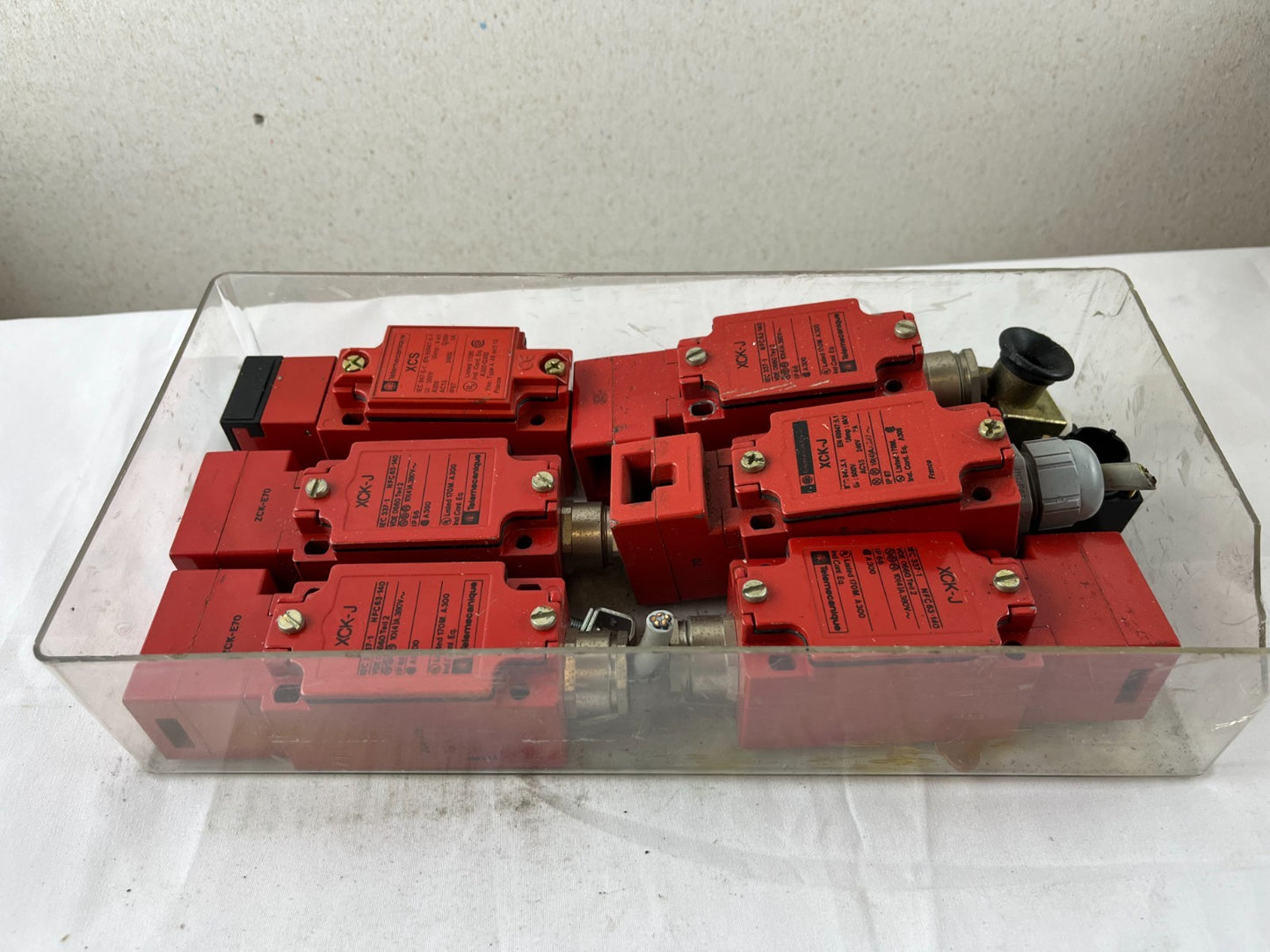 LOT 8x Telemecanique Safety Limit Switches XCK-J XCS ZCK-E70 USED WORKING France