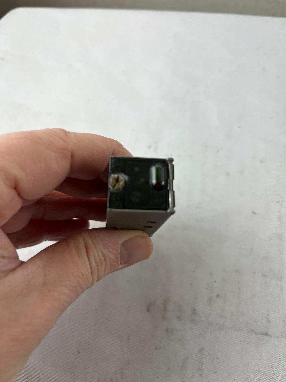 Omron E3S-CR67 Photoelectric Sensor 10-30VDC M12 Used Spare Unit