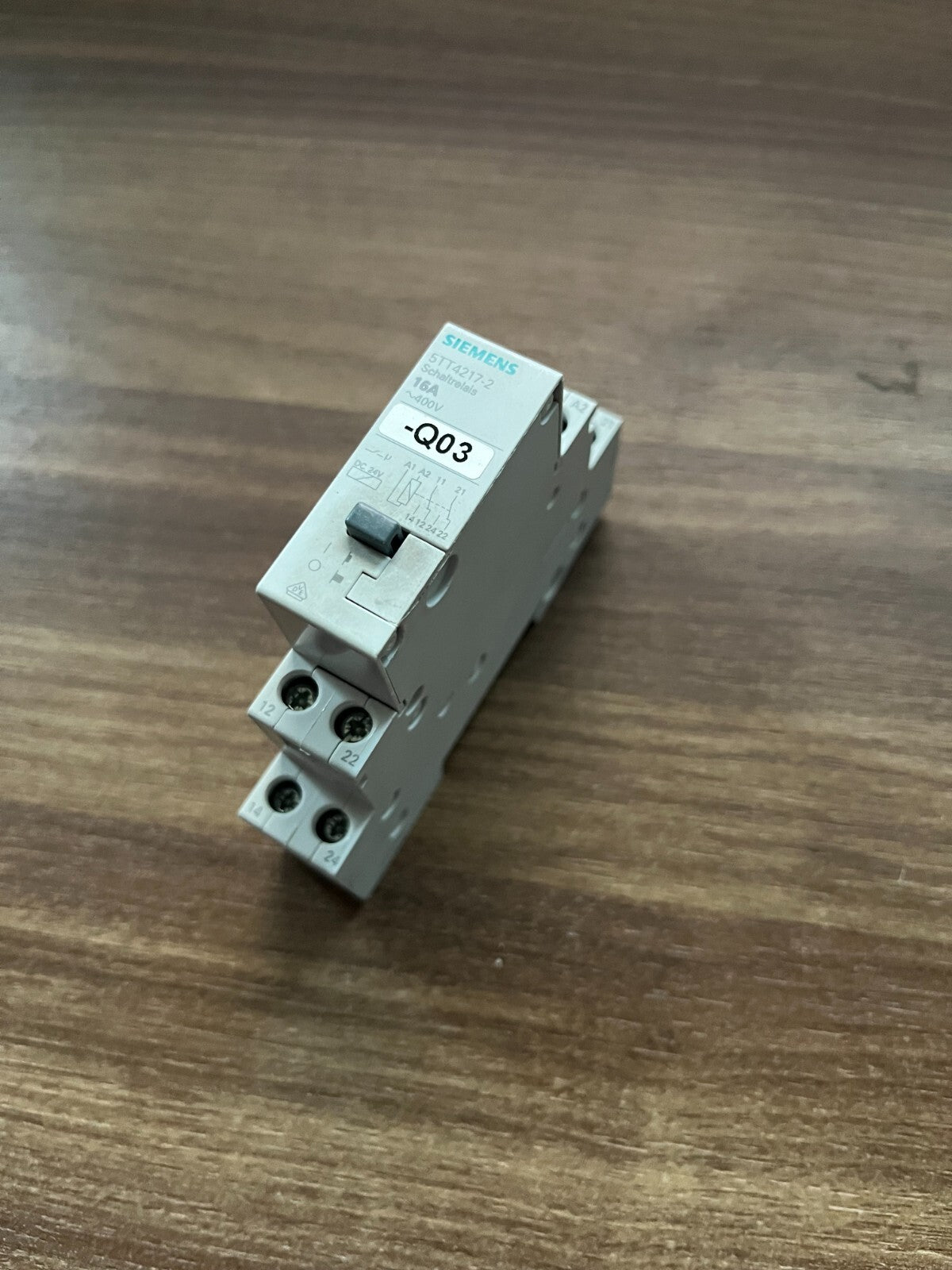 Siemens 5TT4217-2 Control Relay, 16A 400V, DIN Rail Mount, Schaltrelais