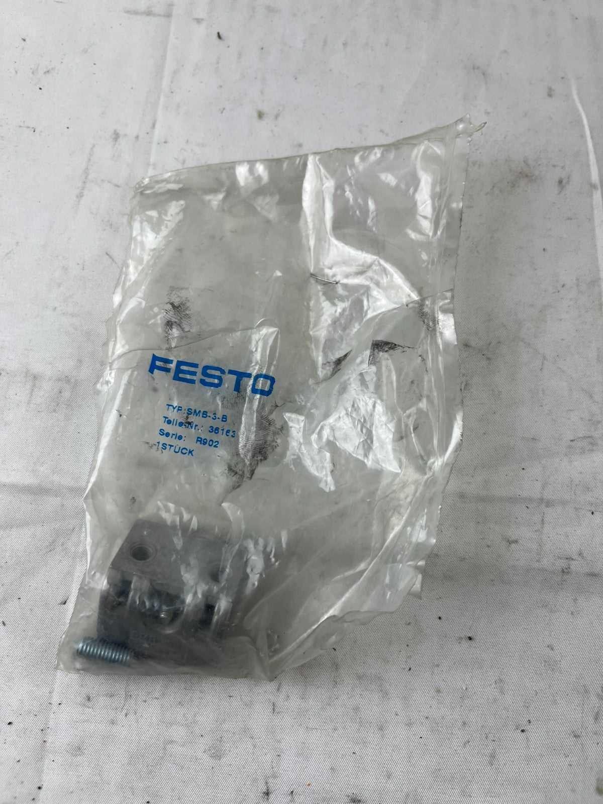 Festo SMB-3-B 36163 Mounting Kit for Proximity Sensors Size 3 New Unused Spare
