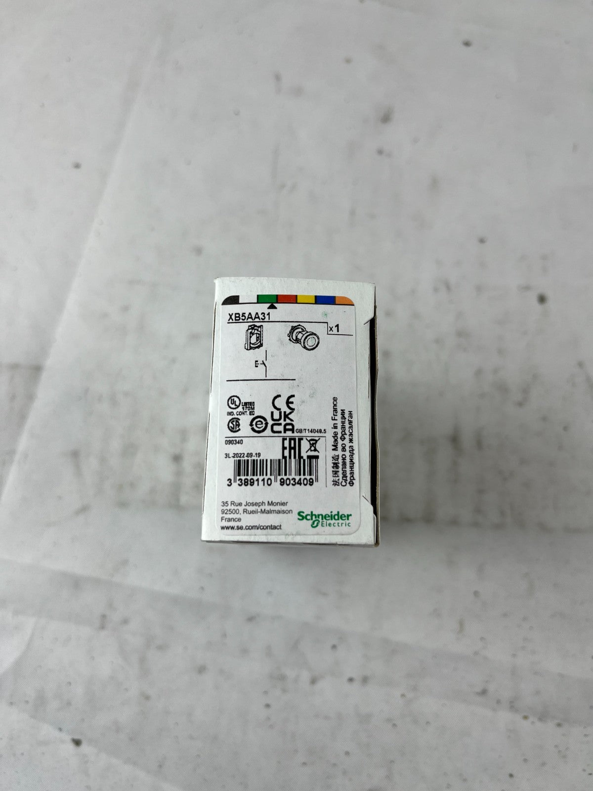 Schneider Electric XB5AA31 Harmony XB5 Green Flush Push Button 22 mm 1NO New