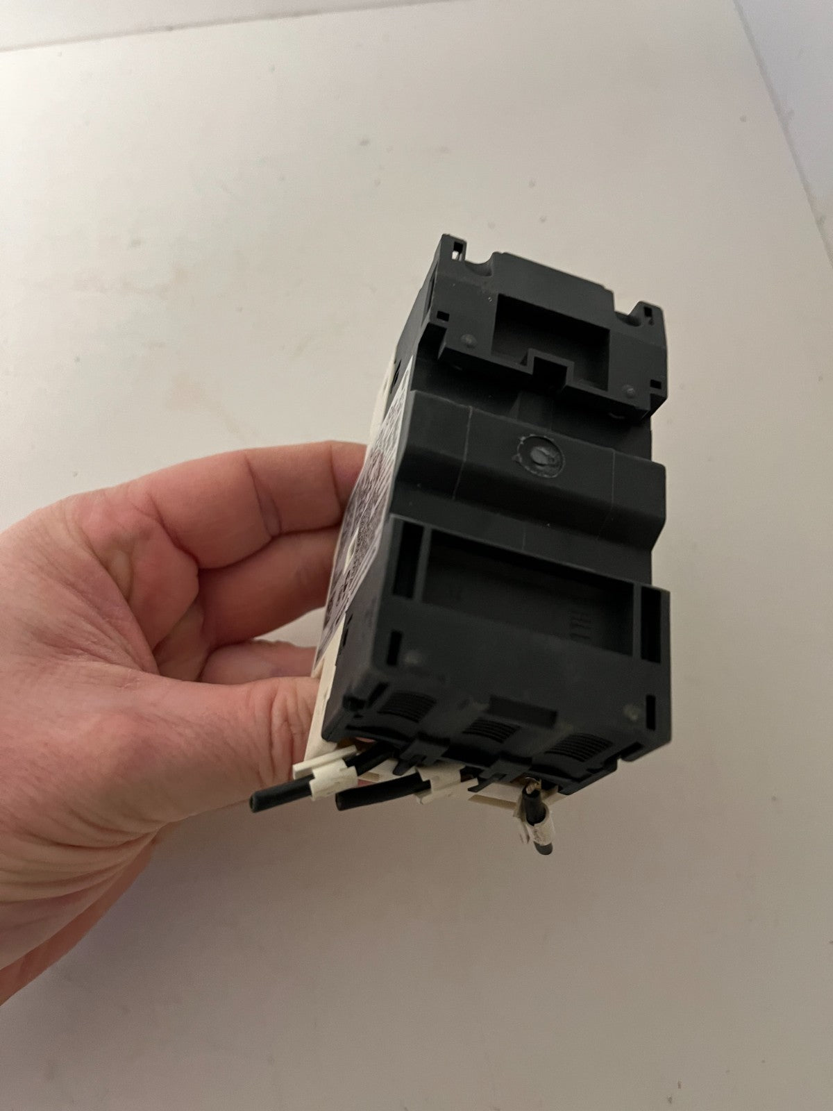 Schneider Electric GV2-RT07 Motor Circuit Breaker 1.6–2.5A TeSys GV2 Used Spare
