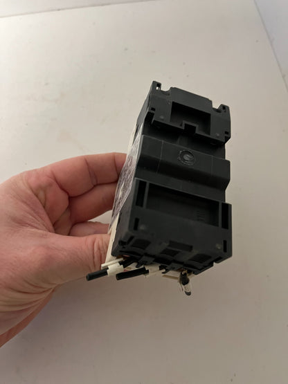 Schneider Electric GV2-RT07 Motor Circuit Breaker 1.6–2.5A TeSys GV2 Used Spare