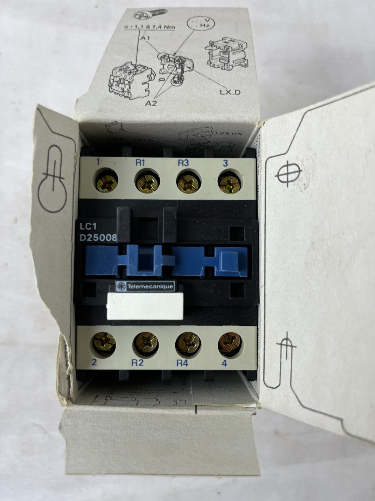 Telemecanique LC1D25008M7 Contactor 4-Pole 40A AC-1 2NO/2NC 220–240V AC Coil New