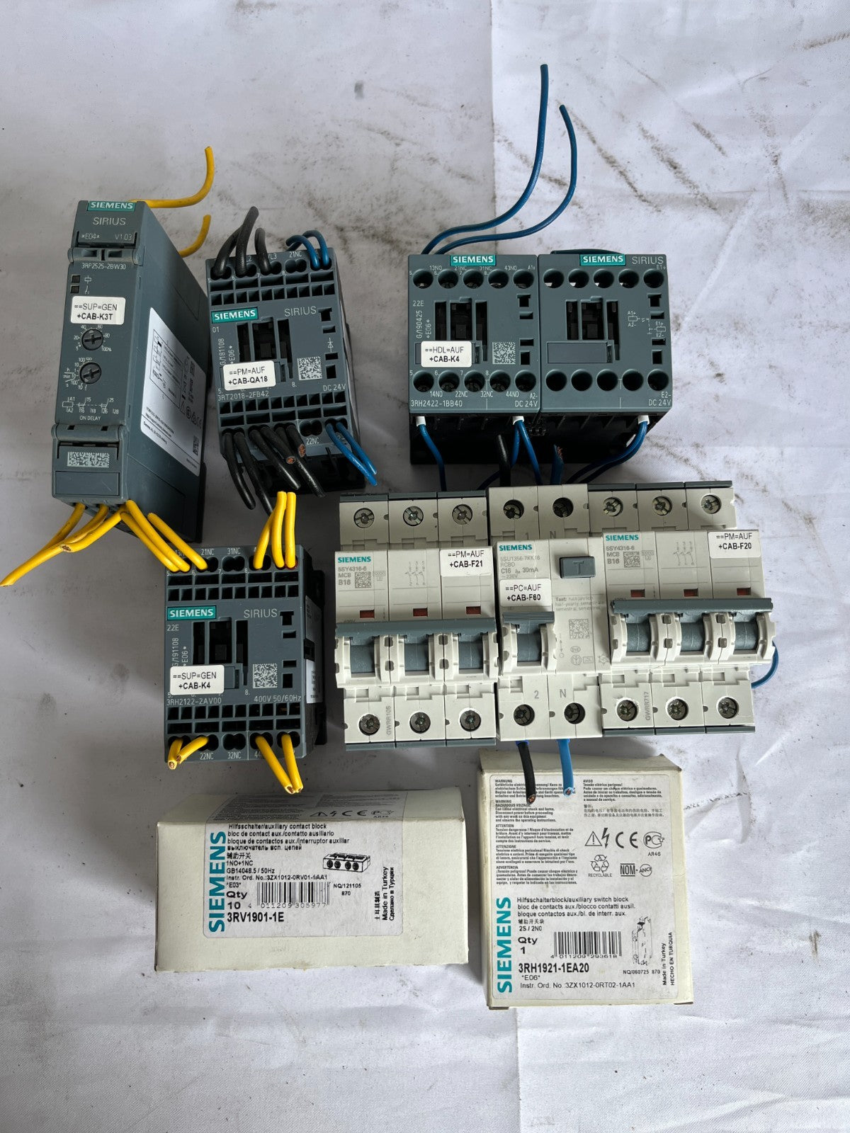 Siemens Sirius Contactors, Mcbs And Auxiliary Blocks Mixed Lot Used/New Spares