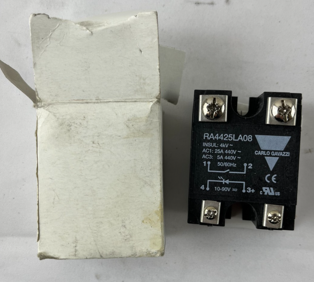 Carlo Gavazzi RA4425LA08 Solid State Relay SSR ZS 400V 25A 10–90VAC/VDC New