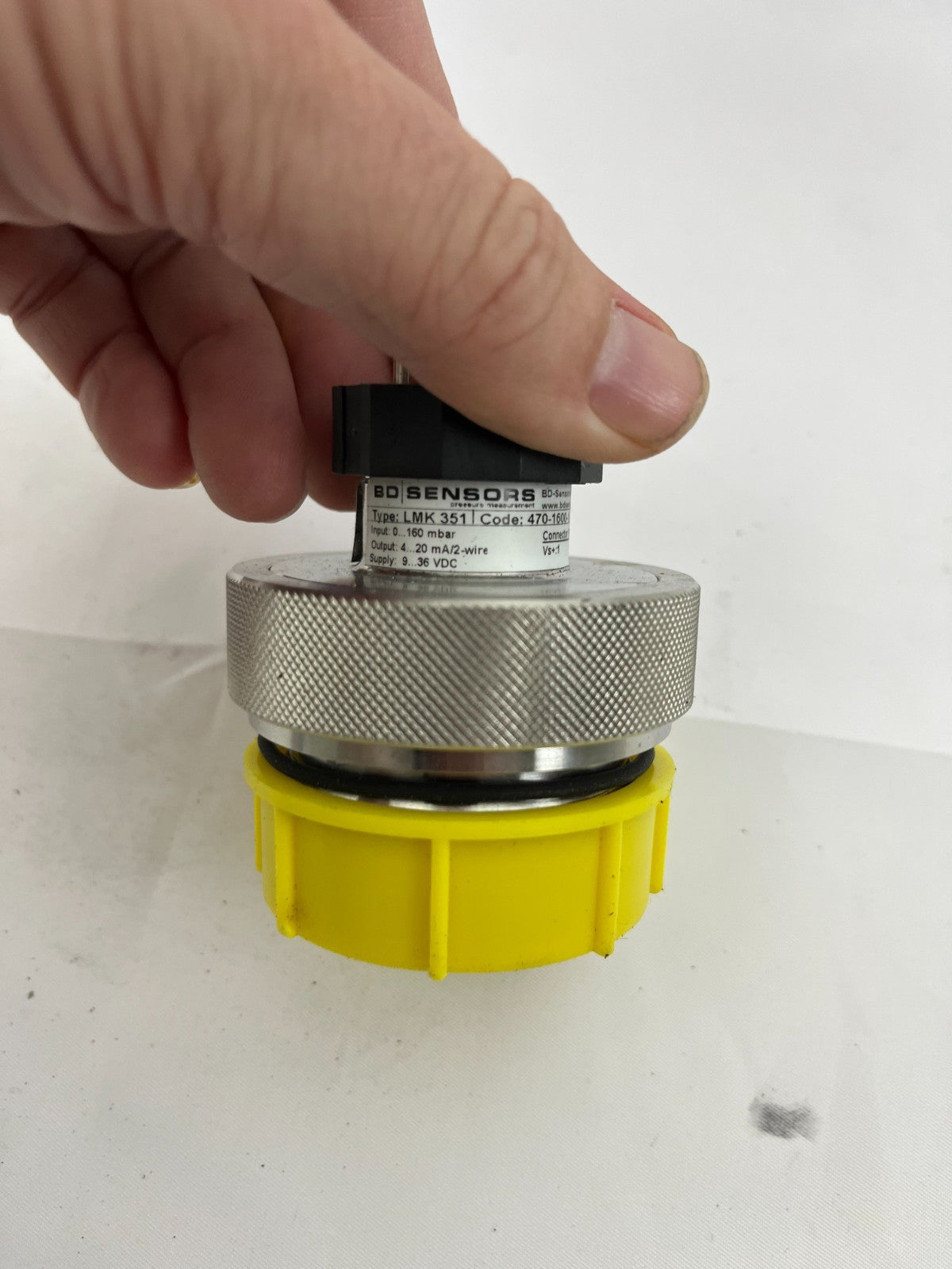 NEW BD Sensors LMK 351 Pressure Transmitter 0–160 mbar 4–20mA G1½" ISO4400 Boxed