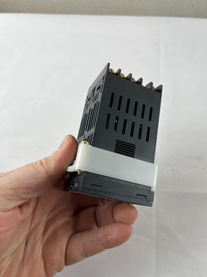 Omron E5CN-Q2HTC-500 Digital Temperature Controller 48x48mm 100-240VAC Heater