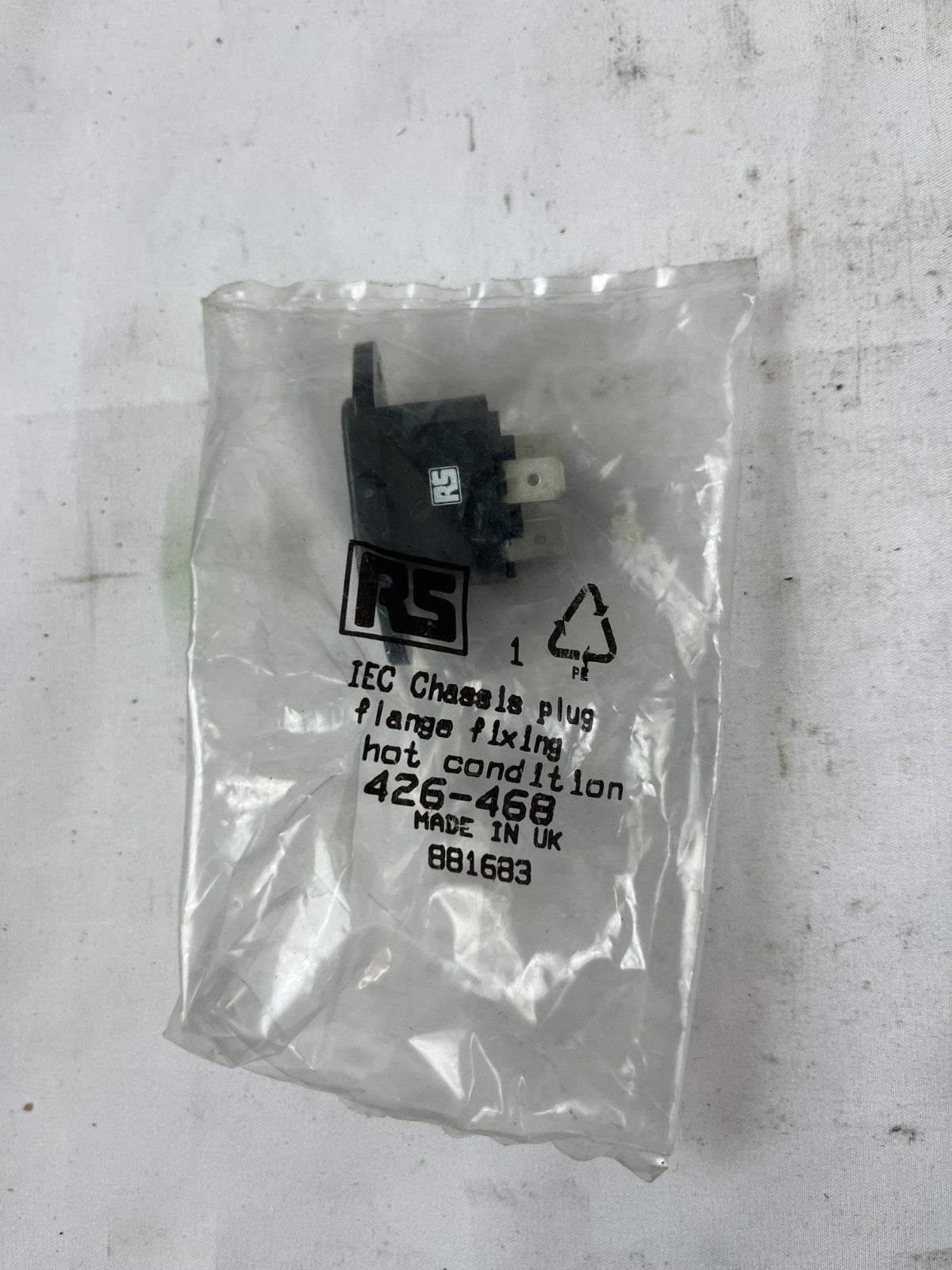 RS 426-468 IEC Chassis Plug Flange Panel Mount New 3pcs 881683 UK Spares