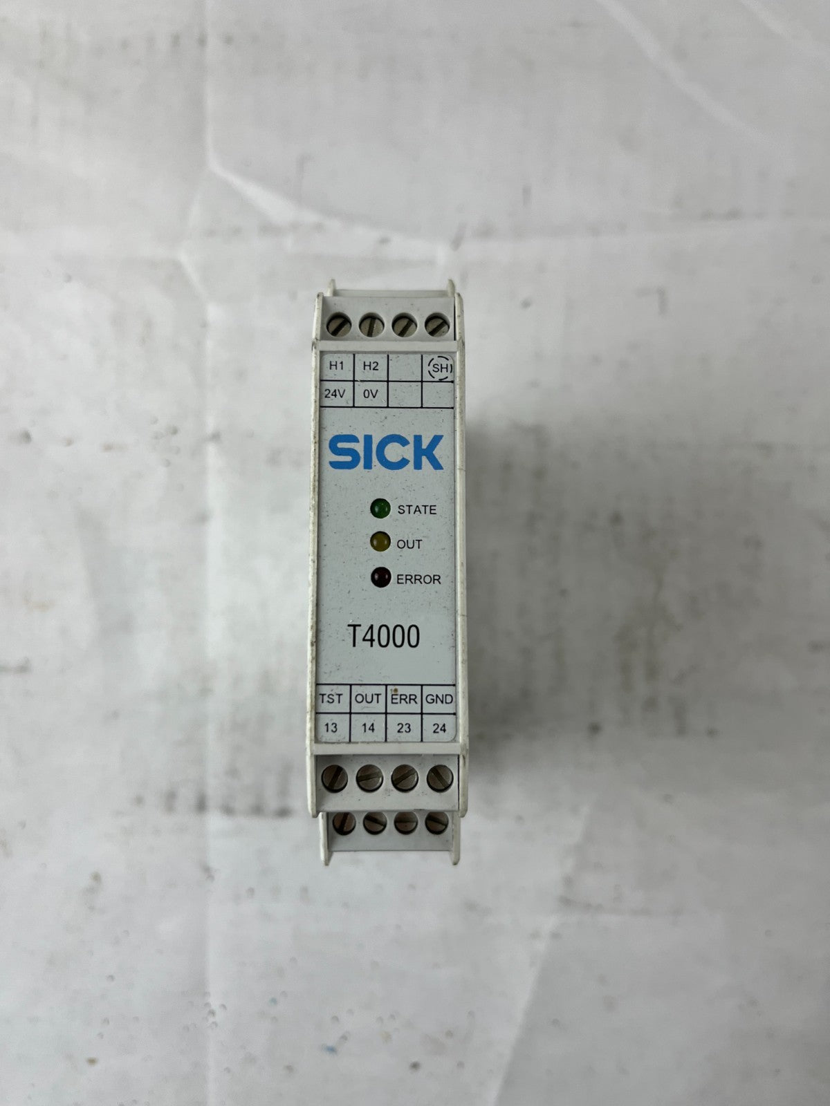 SICK T4000-1RBA01 Safety Switch Evaluation Unit 24VDC 2NO 3A USED Spare Part