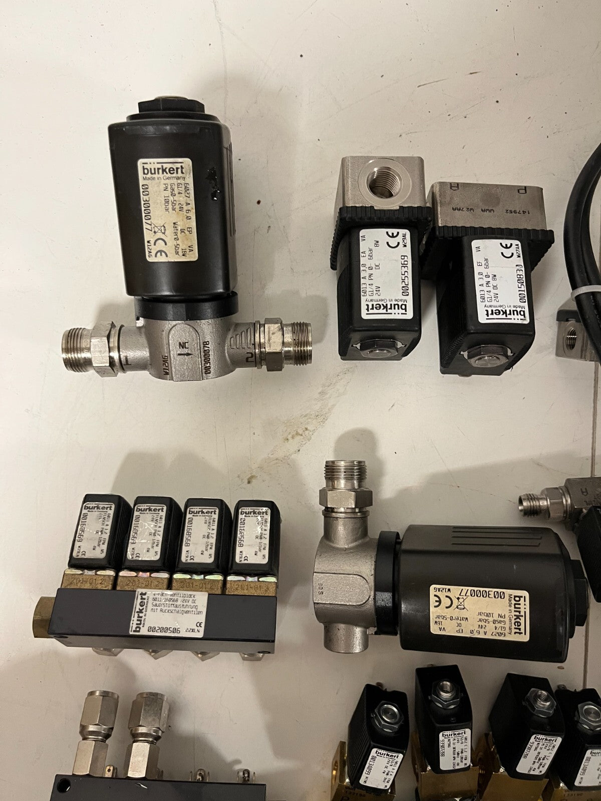 Bürkert Solenoid Valve Bundle Lot 6013 6014 6016 Manifolds Fittings New/Used