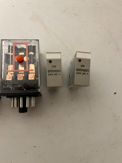 Omron Industrial Relay Bundle 24V AC/DC MK3P-I + Sockets Lot of 6 Used Tested
