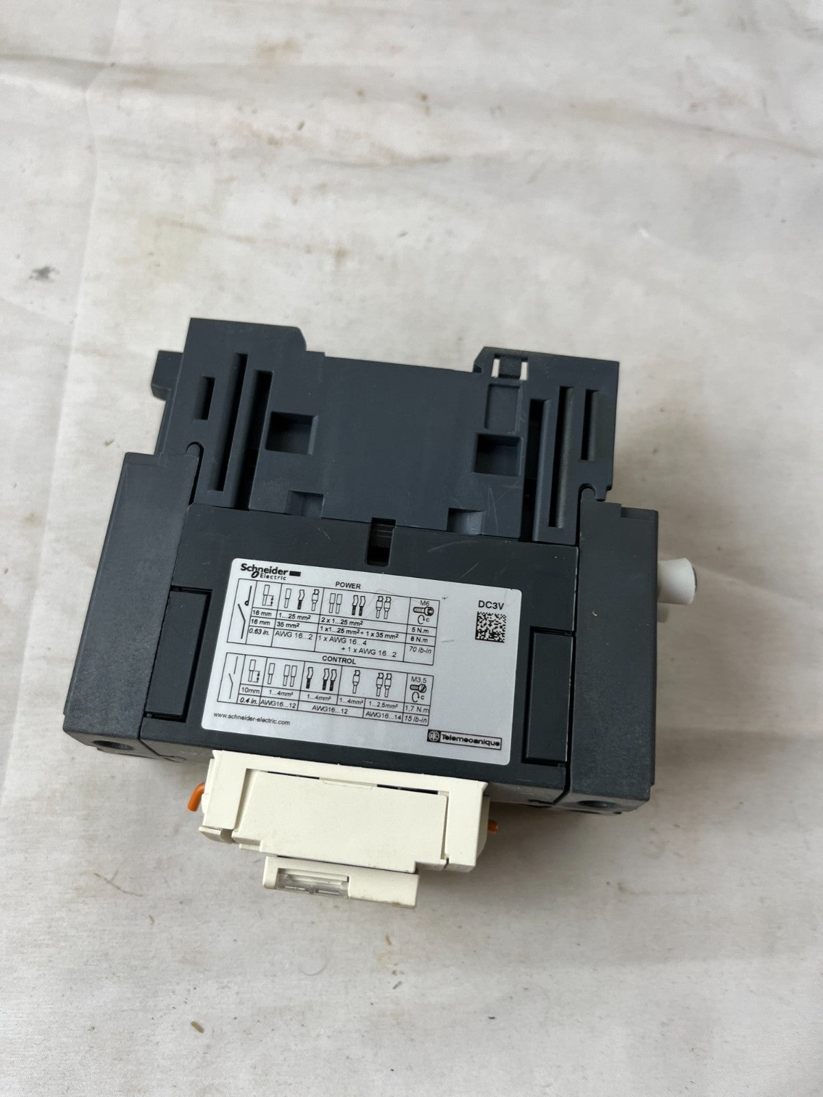 Schneider LC1D65A TeSys Contactor 80A 24V DC Coil Used Spare Unit