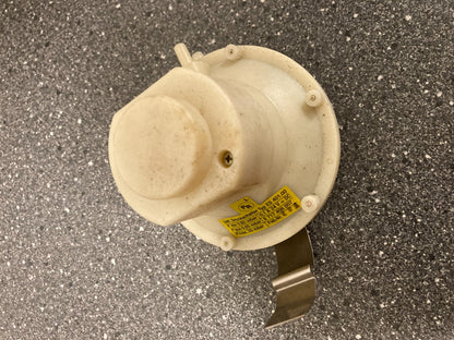 Bosch Junkers PN: 87174060900 PG42 Gas Boiler Pressure Differential Switch NOS