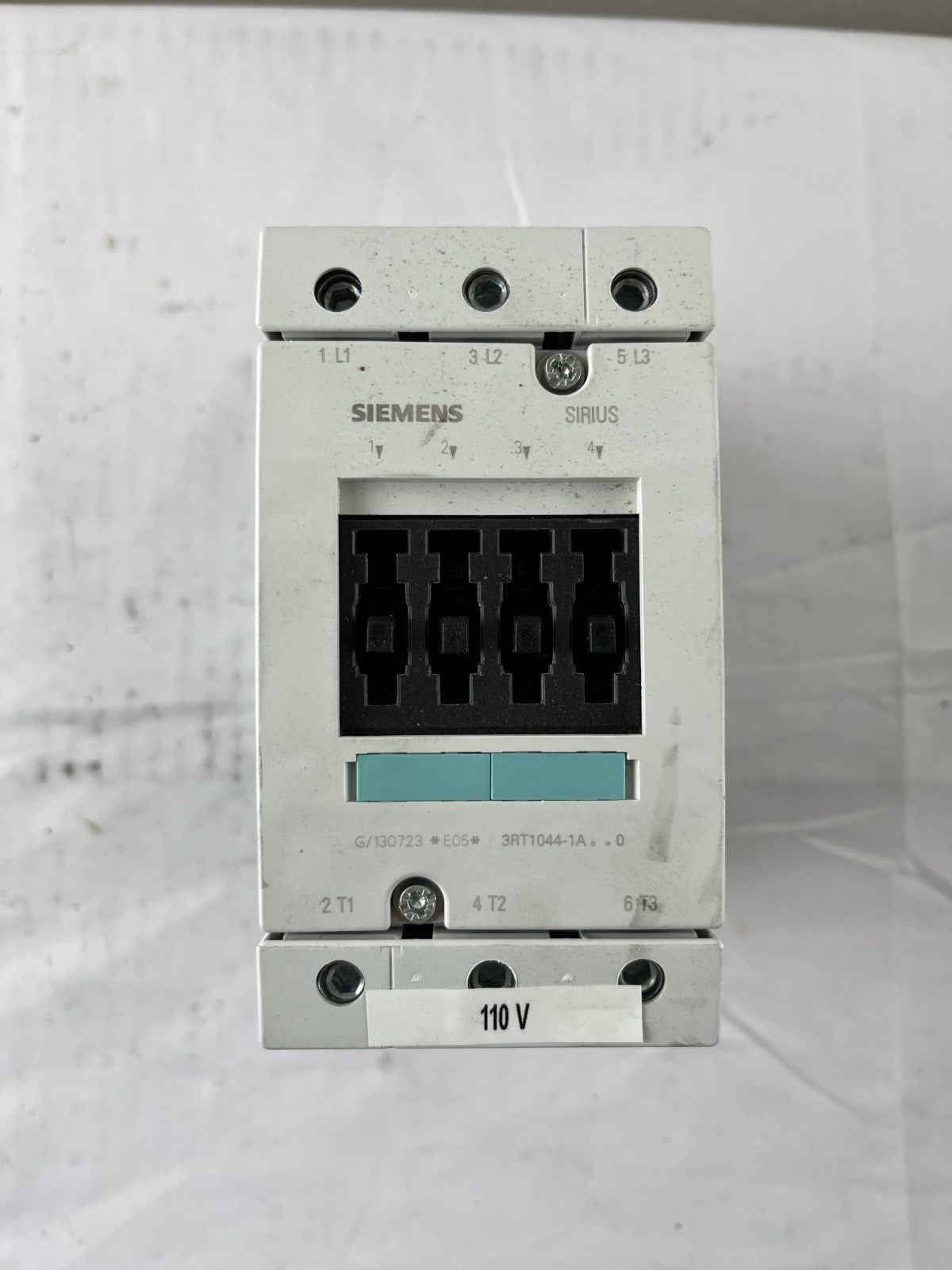 Siemens 3RT1044-1AG20 Sirius Power Contactor 3-Pole 65A AC-3 110V Coil Used