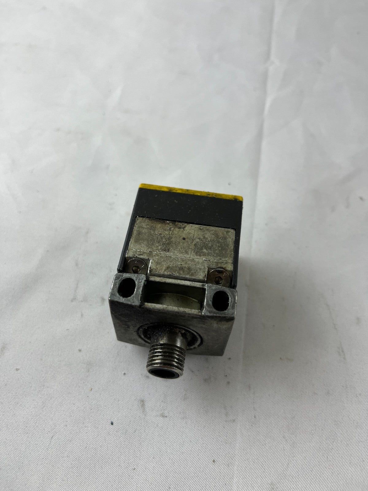 Turck Bi15-CK40-AZ3X2-B3131 Inductive Sensor 20-250VAC 15mm Used Spare Part