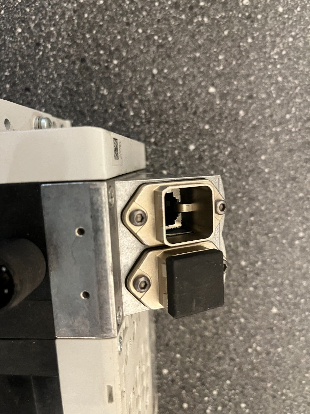 Festo Pneumatic Valve Manifold Assembly with Valves and Solenoids - Tested