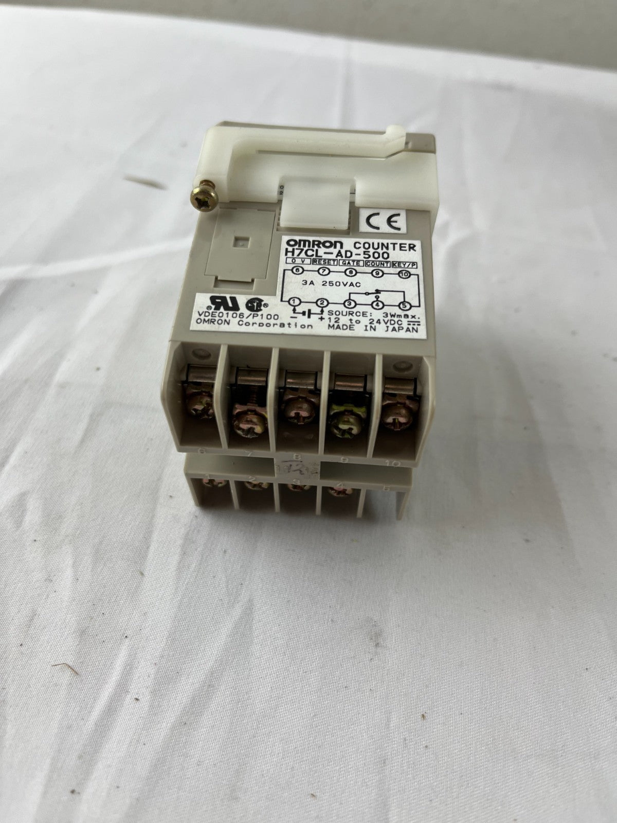 Omron H7CL-AD-500 Electronic Counter NEW 4-Digit LED DIN 48x48mm Japan NEW
