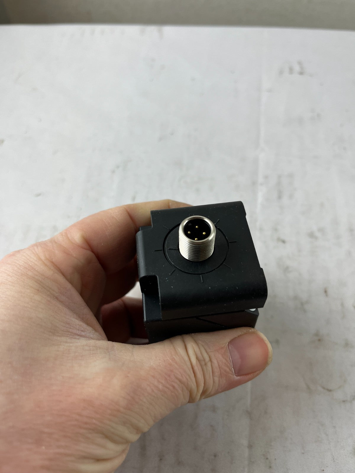 Balluff BES0217 BES Q40KFU-PAC20B-S04G Inductive Sensor 10-30VDC 20mm Used