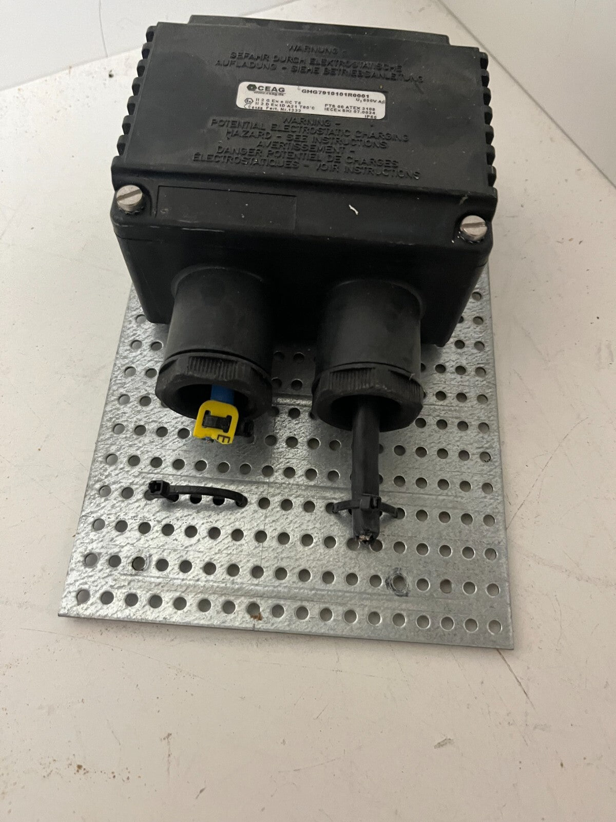 CEAG GHG7910101R0001 ATEX Junction Box Ex e II T6 IP66 690V Used Working