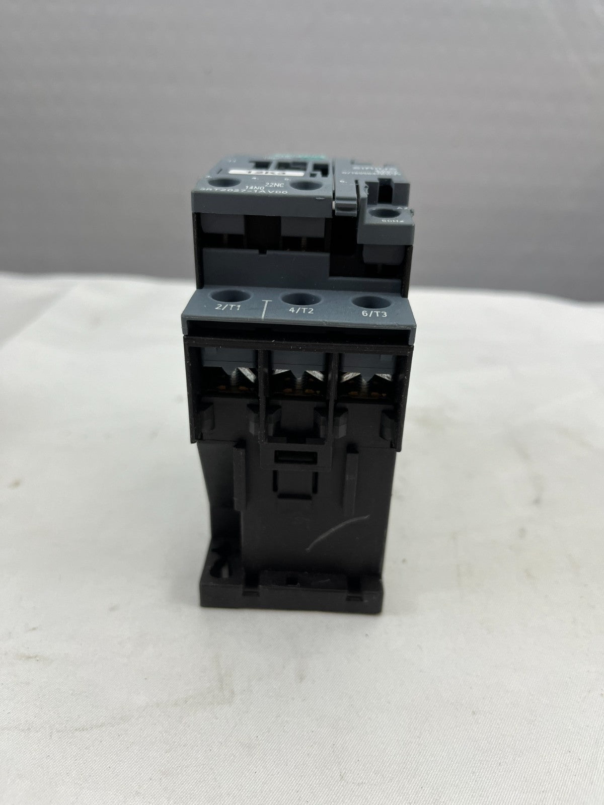Siemens SIRIUS 3RT2027-1AV00 Contactor, 3-Pole, 32A, 400V 50Hz, Elevator Motor