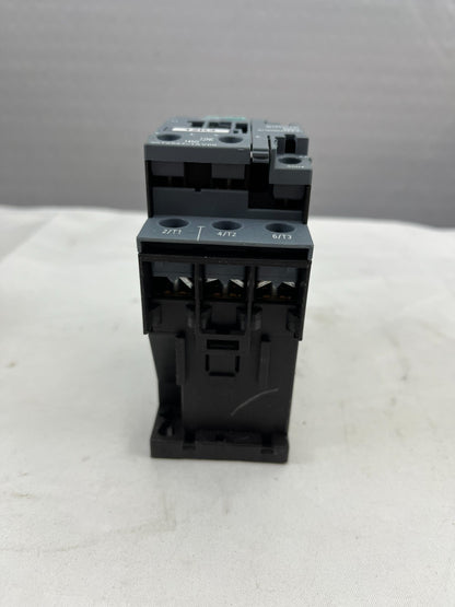 Siemens SIRIUS 3RT2027-1AV00 Contactor, 3-Pole, 32A, 400V 50Hz, Elevator Motor