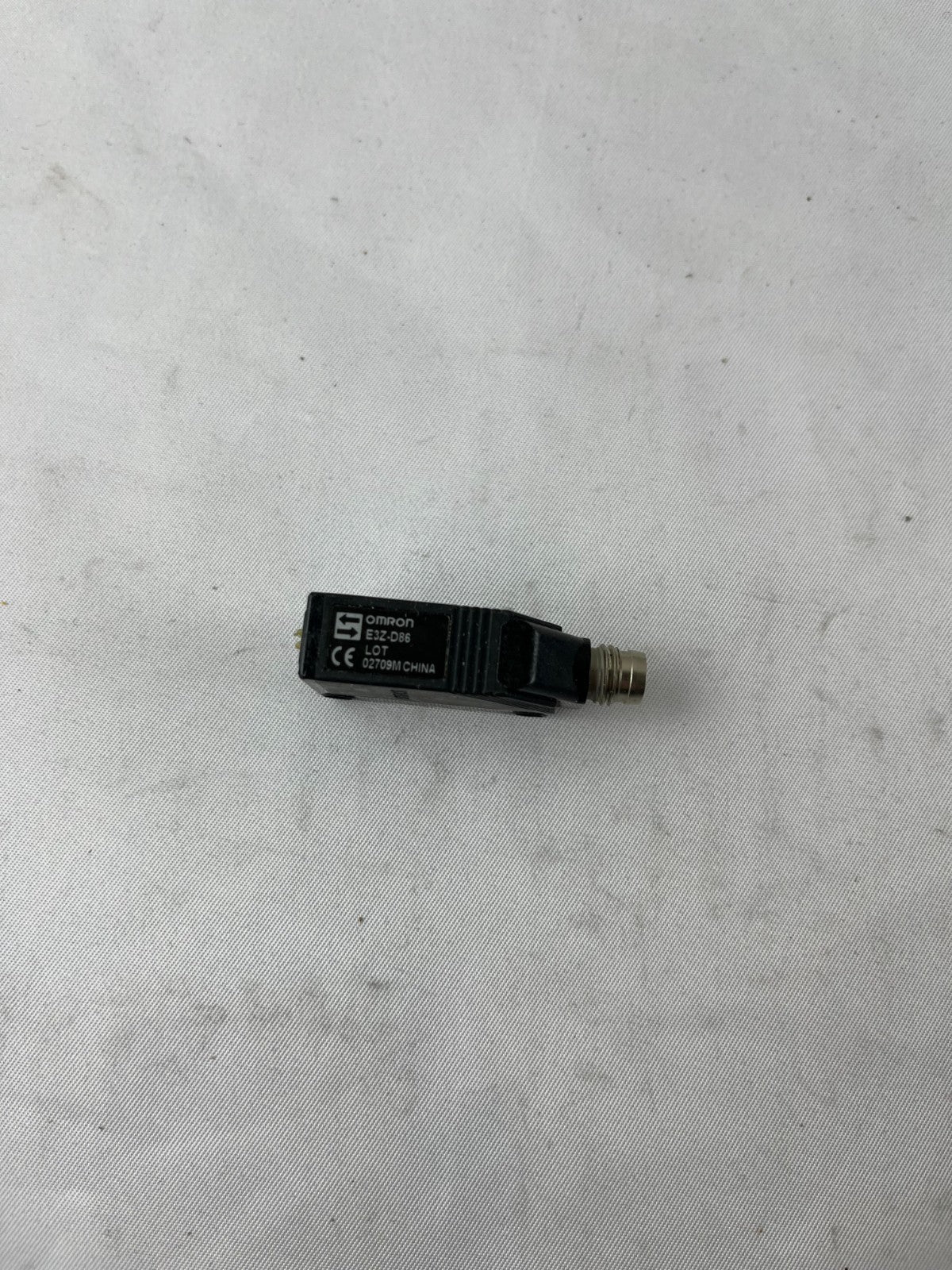 Omron E3Z-D86 Photoelectric Sensor 10-30VDC M8 Used Spare Unit