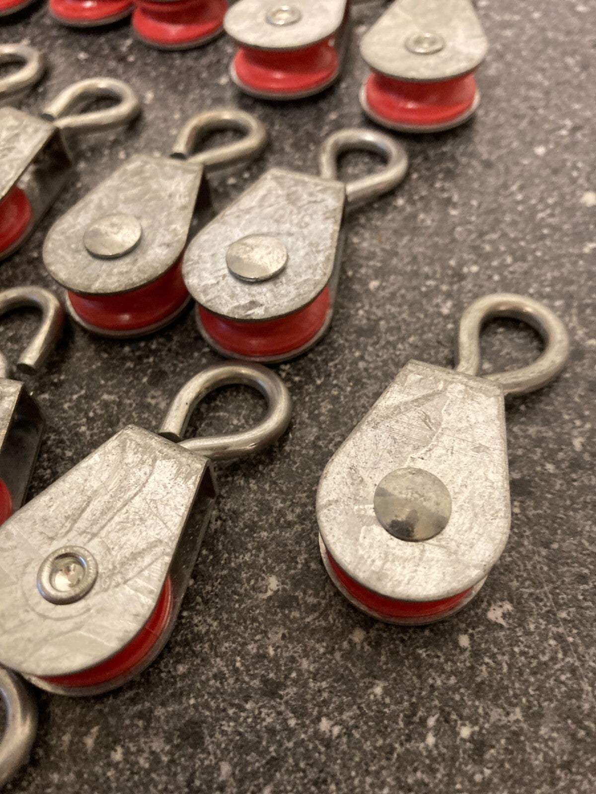 Lot of 25x Heavy Duty Small Pulleys - CE Marked, 60kg Capacity Each - Metal
